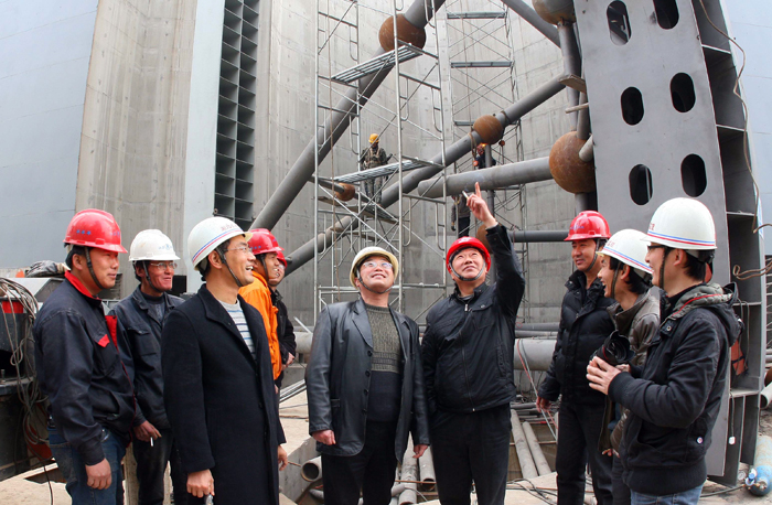 韋力生總經(jīng)理現(xiàn)場(chǎng)指導(dǎo)