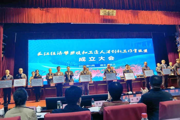 1701305933871344.jpg 4.jpg